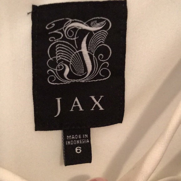 NWT “JAX” BLACK & WHITE DRESS. ELBOW LENGTH SLEEVE  GREAT FIGURE  FLATTERING. S6 - Picture 4 of 8